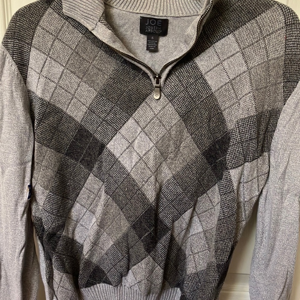 FINAL MARKDOWN Men’s joe joseph abboud sweater small